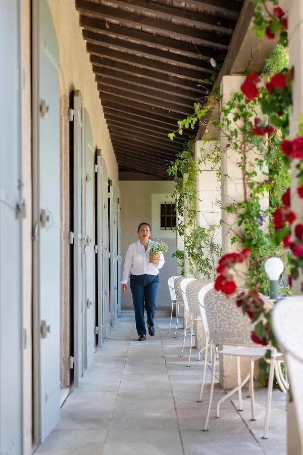 Mas De L'Oulivie Hotel Les Baux-de-Provence 4*,  France